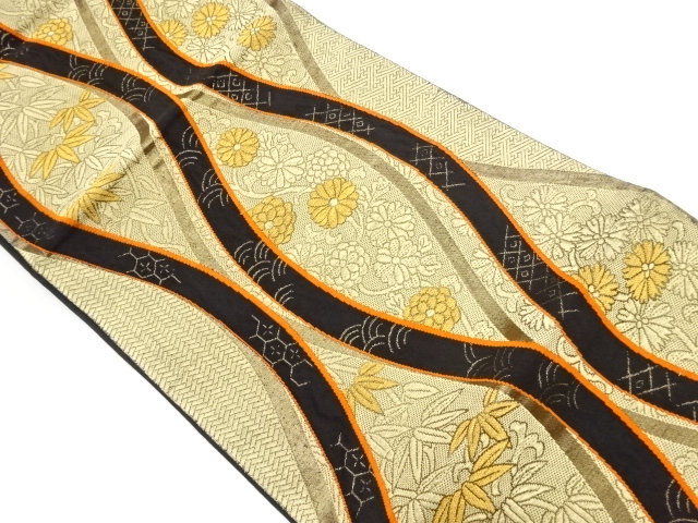 リサイクル　立涌に笹・花模様織出し袋帯